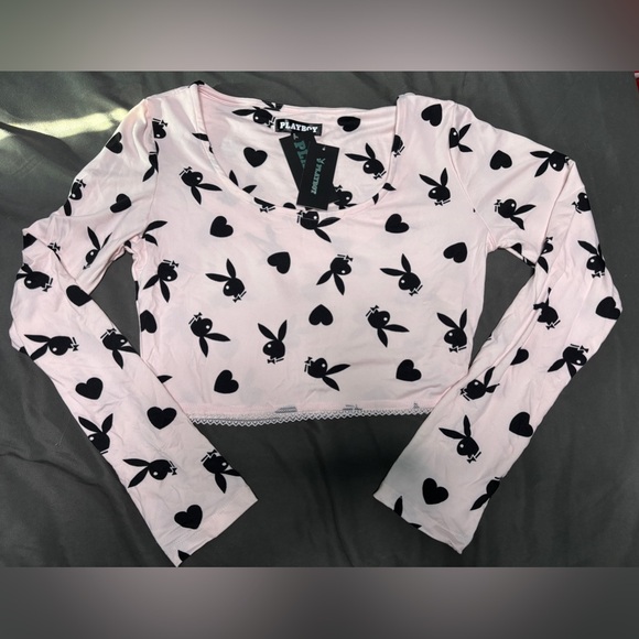 BNWT PLAYBOY PAJAMA SET - LONG SLEEVE CROP TOP & LACE TRIM SHORTS - PINK… - Picture 2 of 9